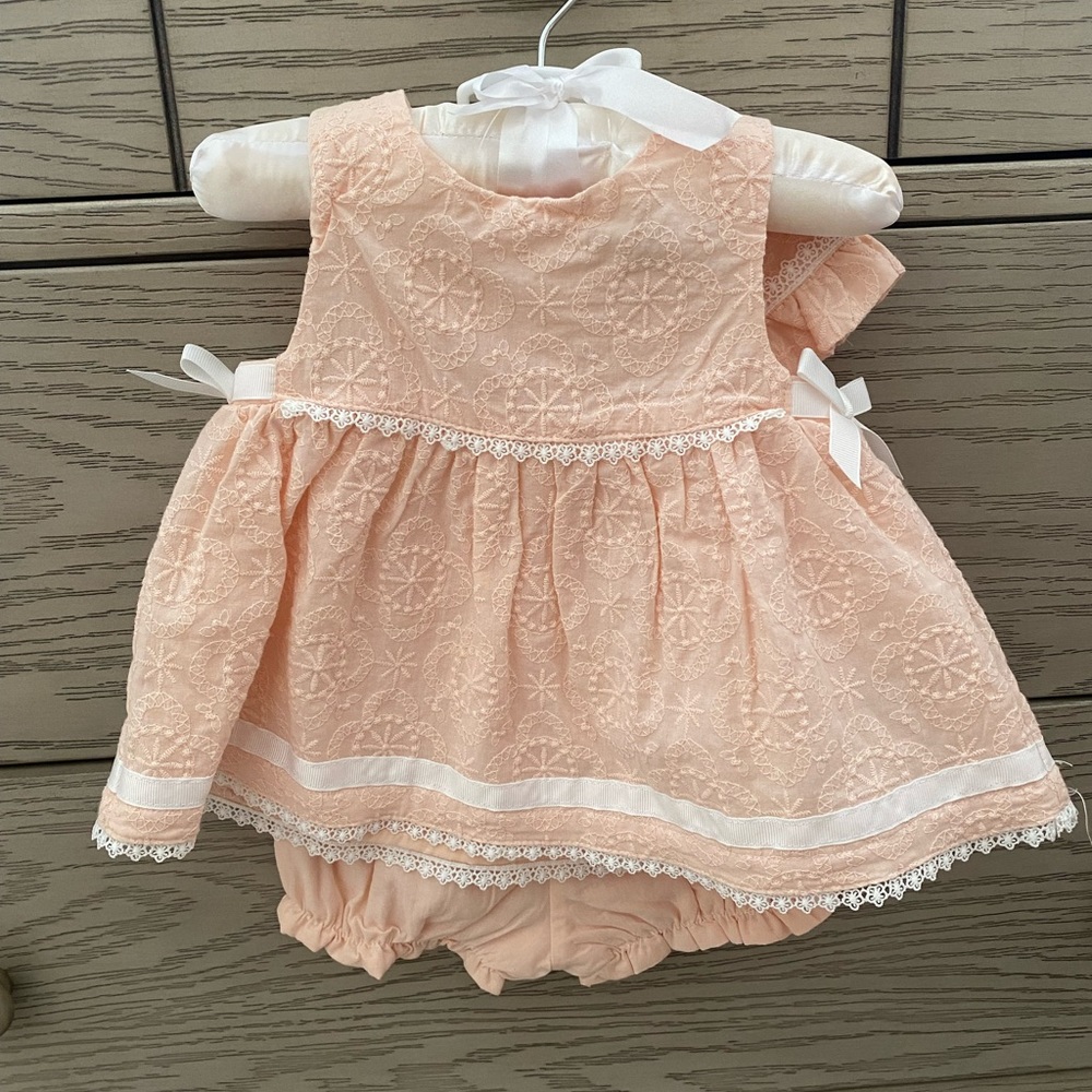 NWT 6-9 month girl outfit